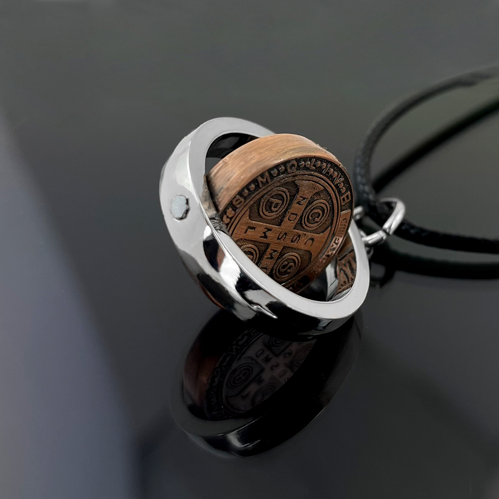 New St Benedict Medal Necklace - đánh giá và giá Jewelry & Watches Bench